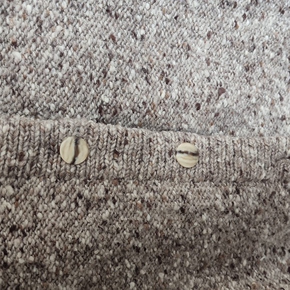 Gorgeous Handknit in Ireland Wool Sweater XLG. - Picture 3 of 10